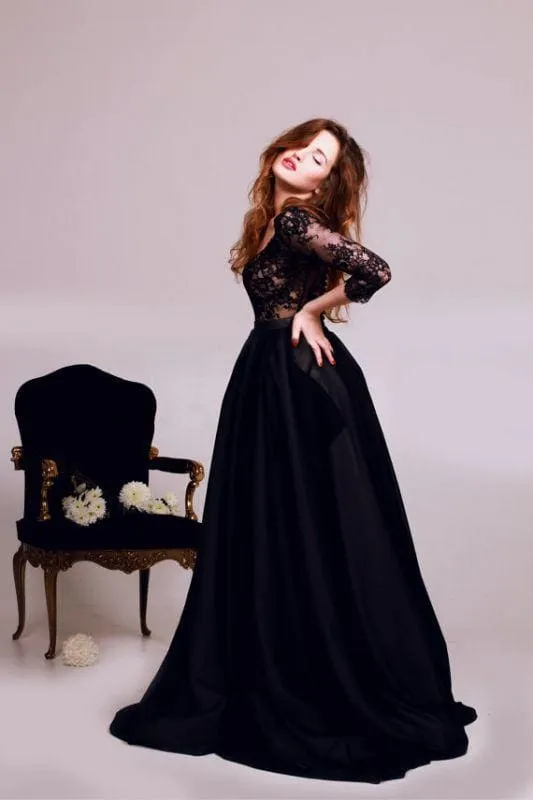 Bridelily Black Deep V-Neck Lace Formal Occasion Dress Gorgeous A-Line 3/4 Long Sleeve Evening Gown JT127